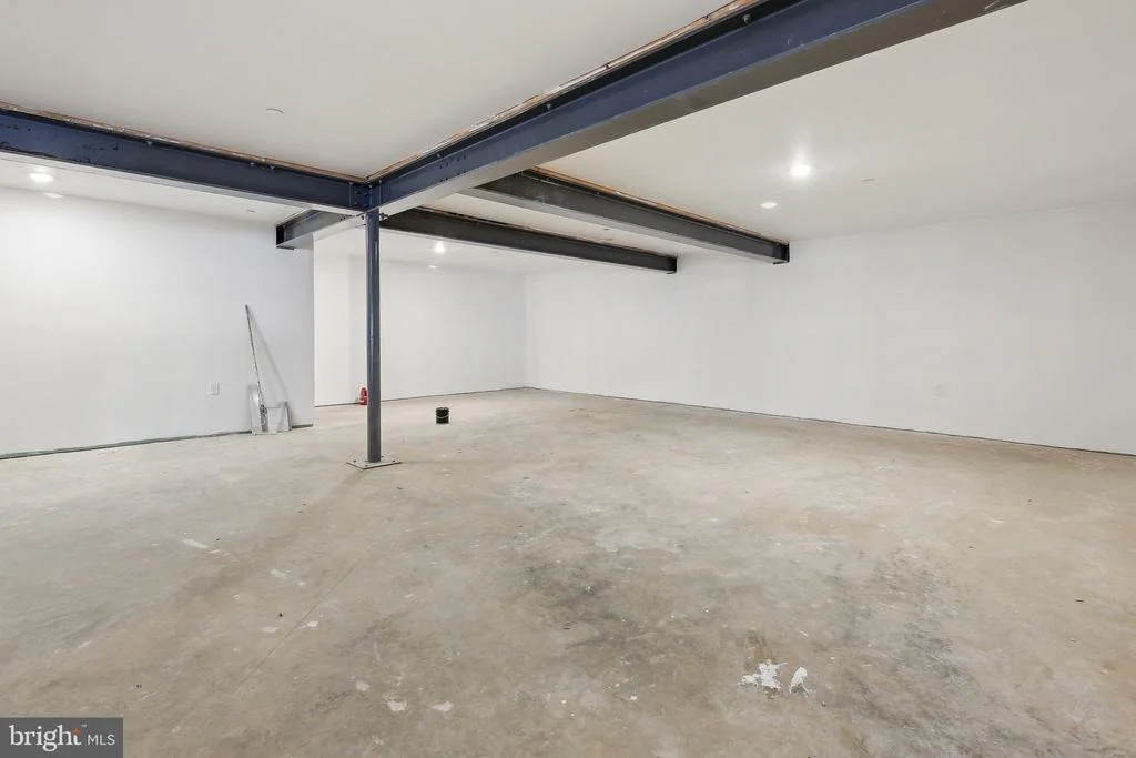 Photo of 8325 GROVE ANGLE ROAD