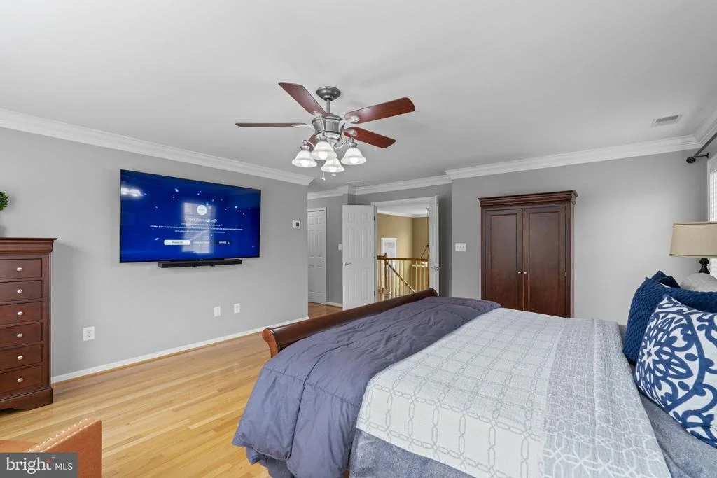 Photo of 439 UNIVERSITY DRIVE