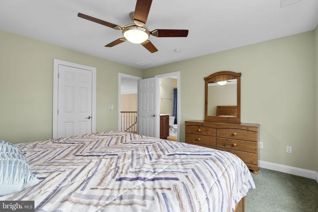Photo of 370 EAGLE HILL ROAD