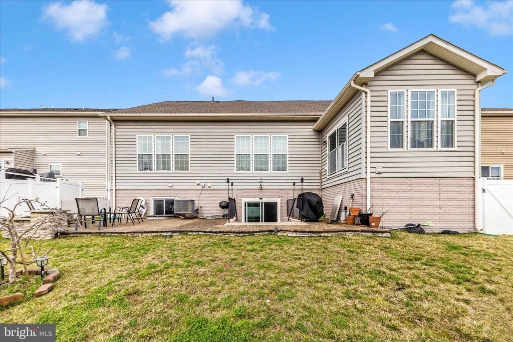Photo of 825 HOLDEN ROAD