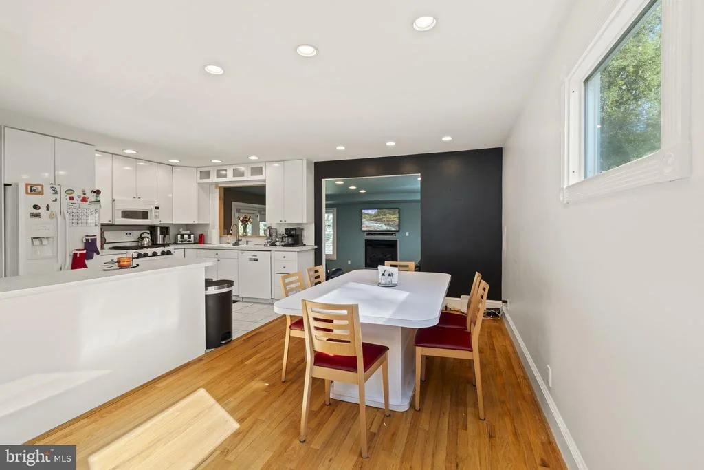 Photo of 409 BRADFORD ROAD
