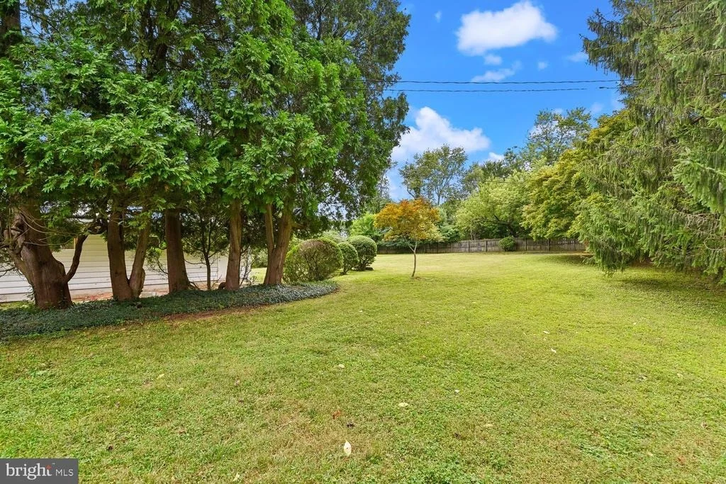 Photo of 7933 STEVENSON ROAD