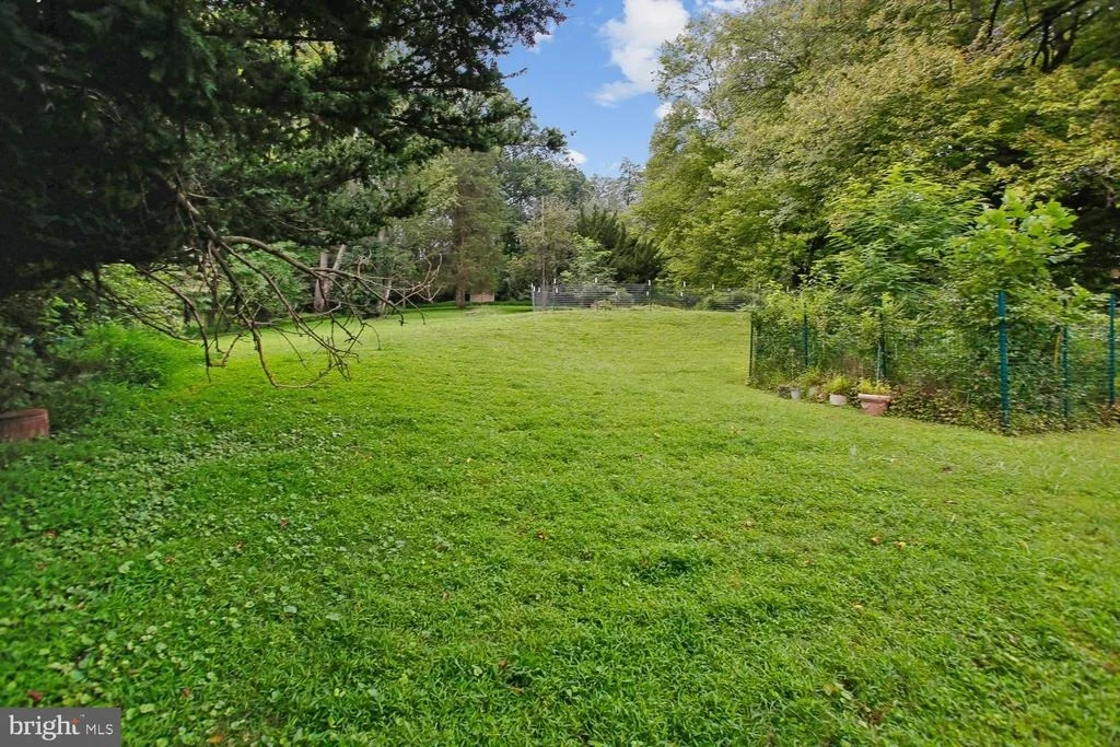 Photo of 2810 HILL ROAD