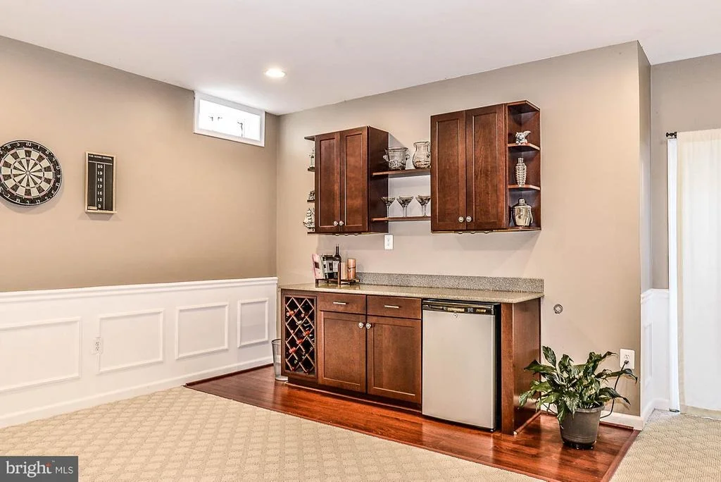 Photo of 23049 MINERVA DRIVE
