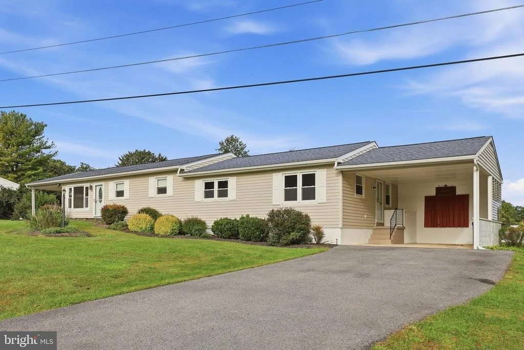 Photo of 11008 CARRIAGE LANE