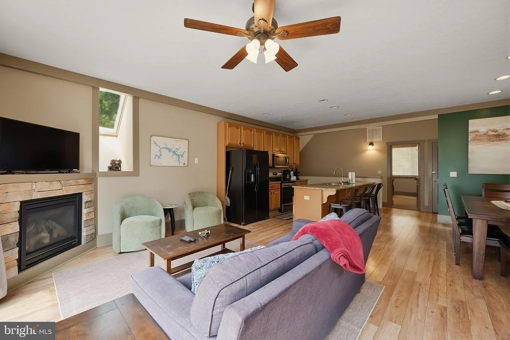 Photo of 110 NORTHLAKE DRIVE
