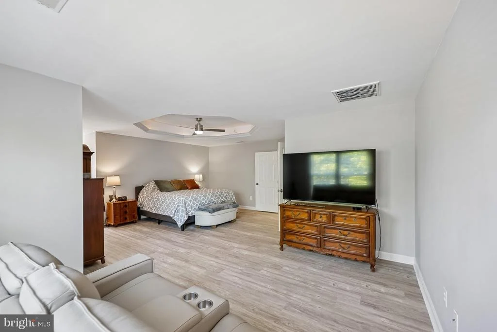 Photo of 503 GLENBROOK DRIVE