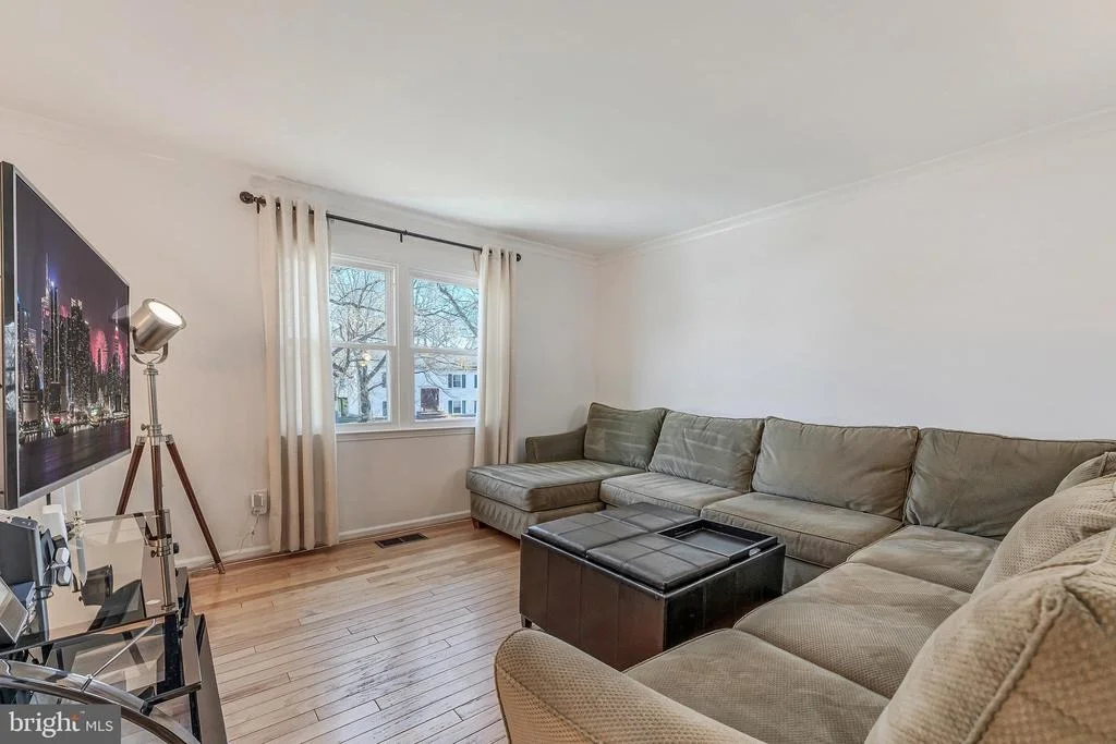 Photo of 1109 DEVON STREET