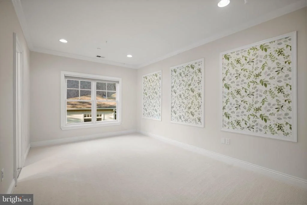 Photo of 6314 WALHONDING ROAD