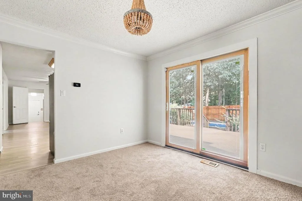 Photo of 737 FOX CHASE CIRCLE