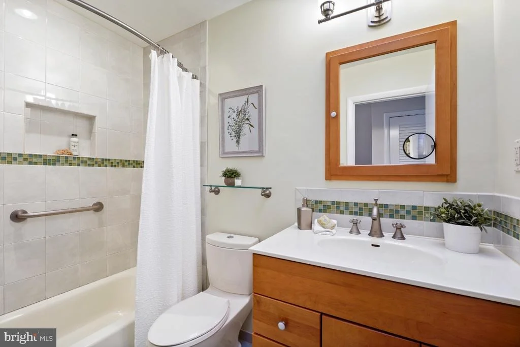 Photo of 418 NEALE COURT