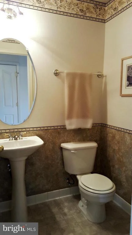 Photo of 1737 CASTLE ROCK ROAD