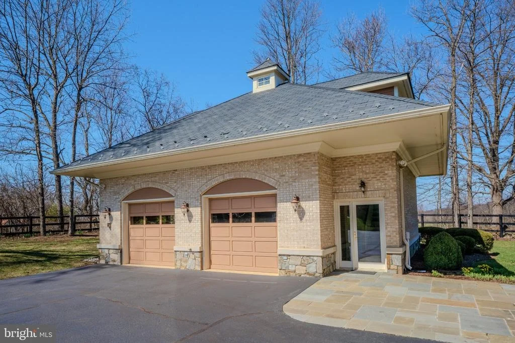 Photo of 40436 BEACON HILL DRIVE