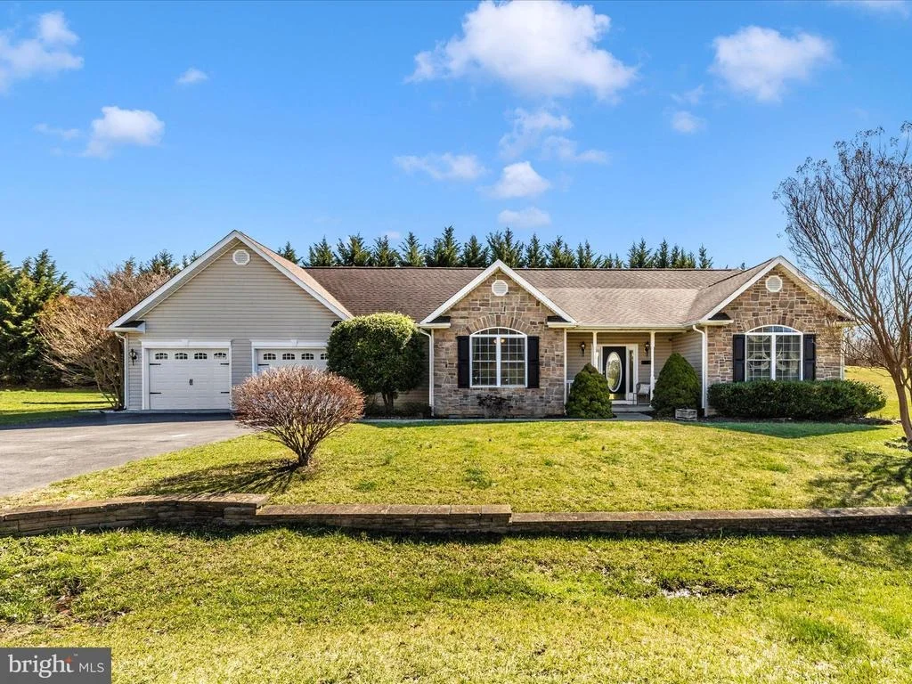 Photo of 84 GORDON DRIVE