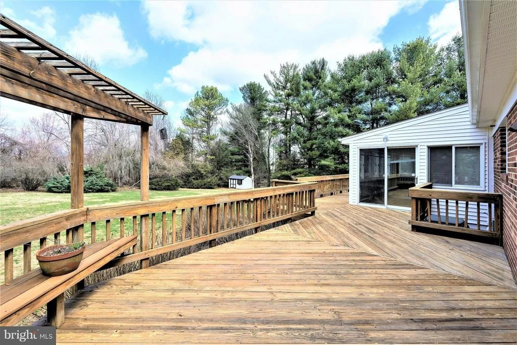 Photo of 1008 TOWLSTON ROAD