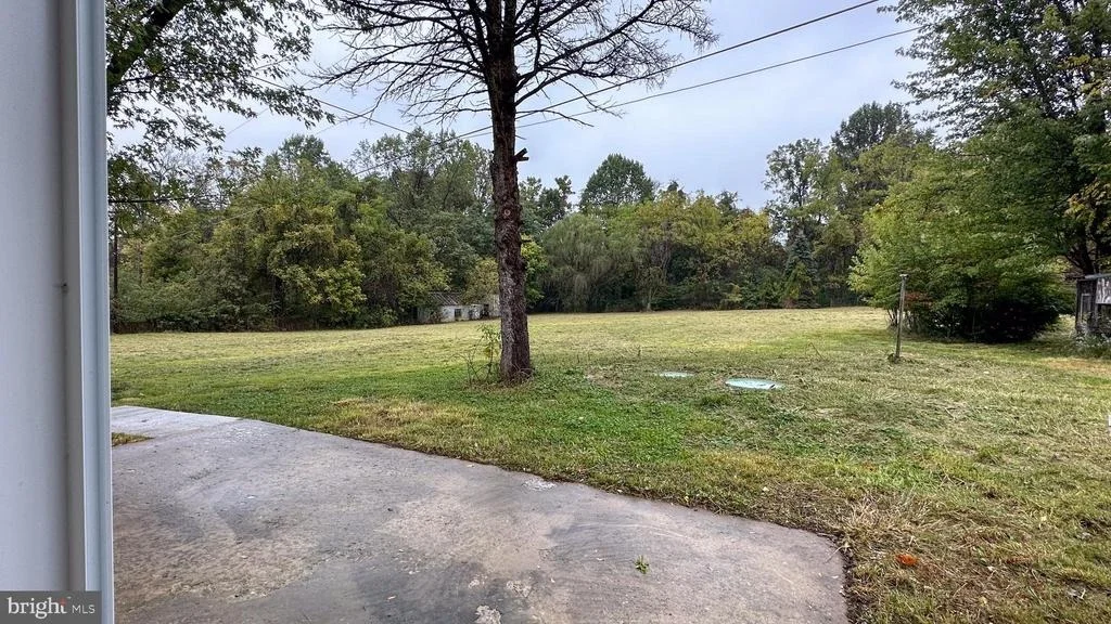 Photo of 8858 HAWBOTTOM ROAD