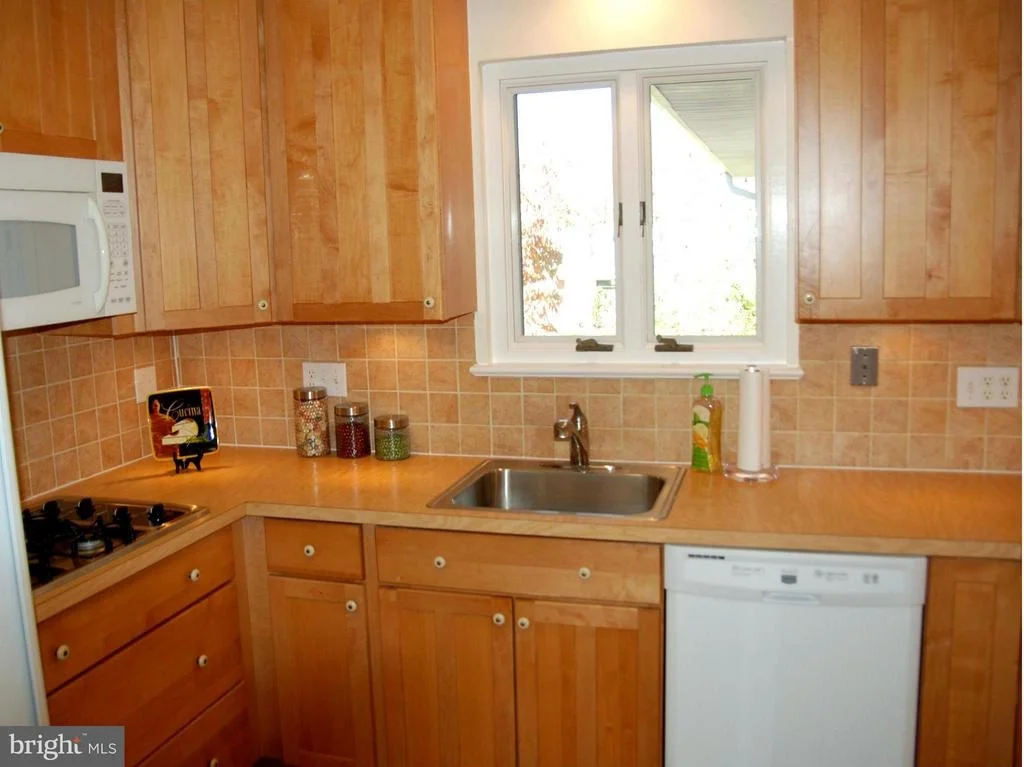 Photo of 8112 BULLOCK LANE