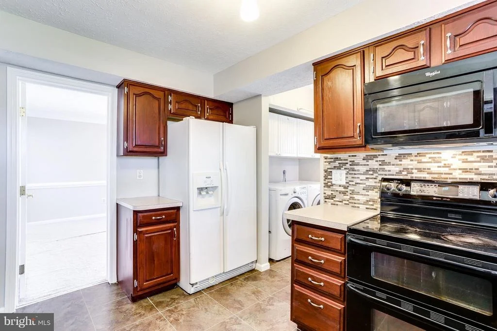 Photo of 7851 CROSSBAY DRIVE