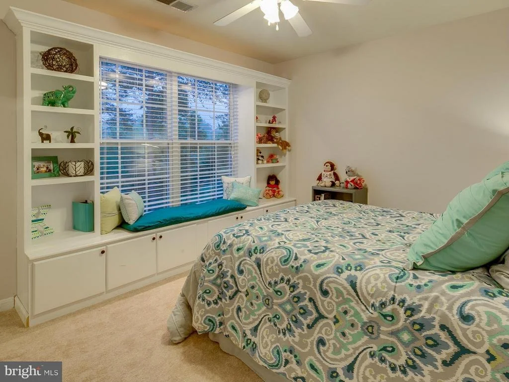 Photo of 6054 AVALON DRIVE