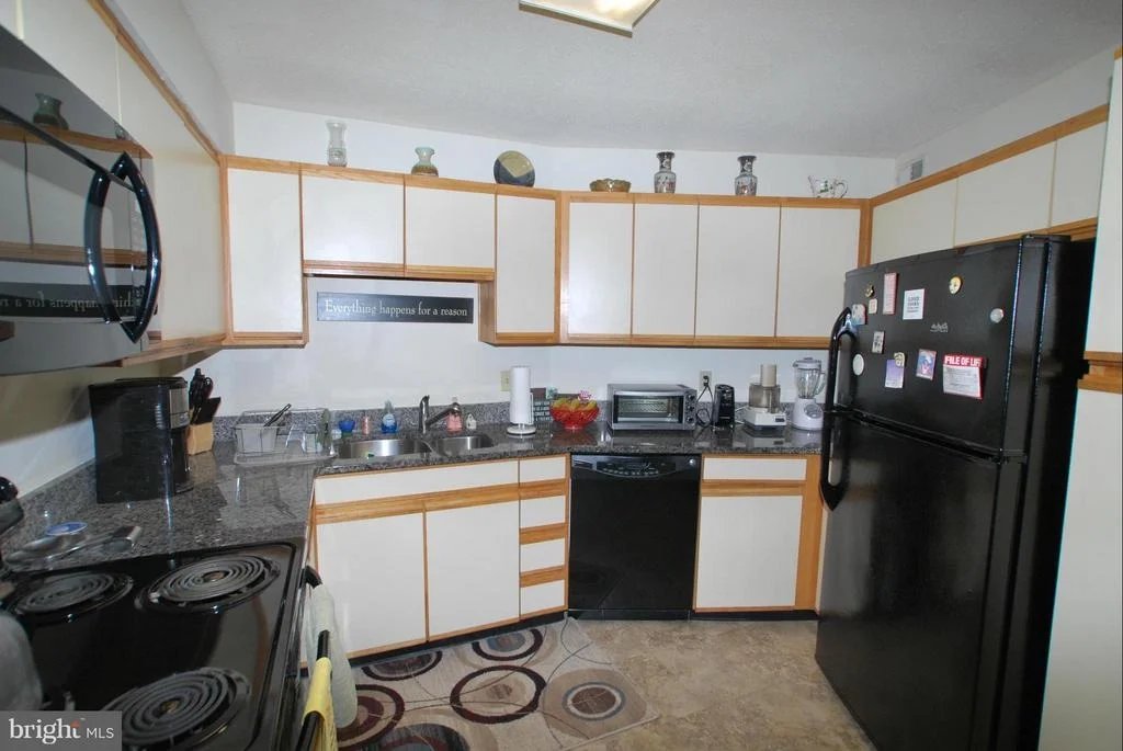 Photo of Unit 703 at 15100 INTERLACHEN DRIVE
