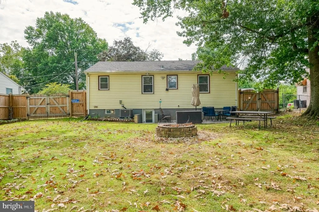 Photo of 403 WEBB LANE