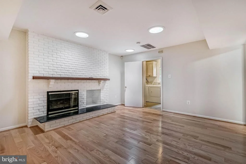 Photo of 13416 HATHAWAY DRIVE