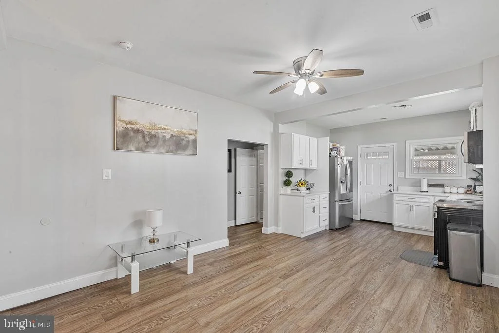 Photo of 8489 ARBUTUS ROAD