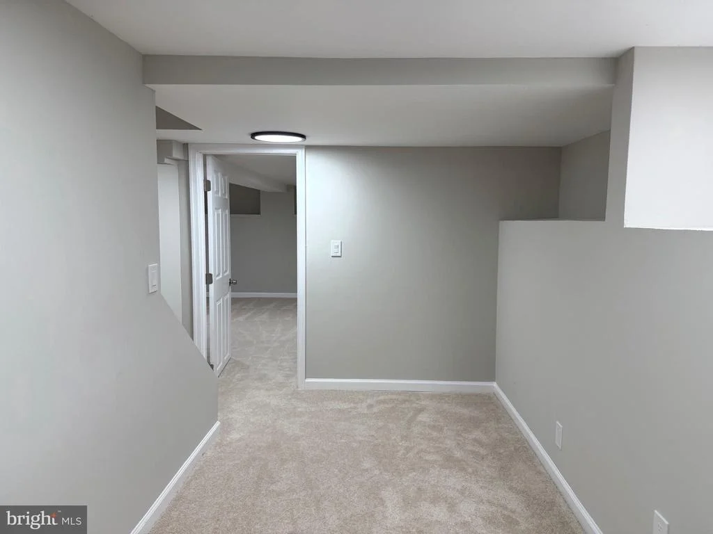 Photo of 7 CENTRE AVENUE
