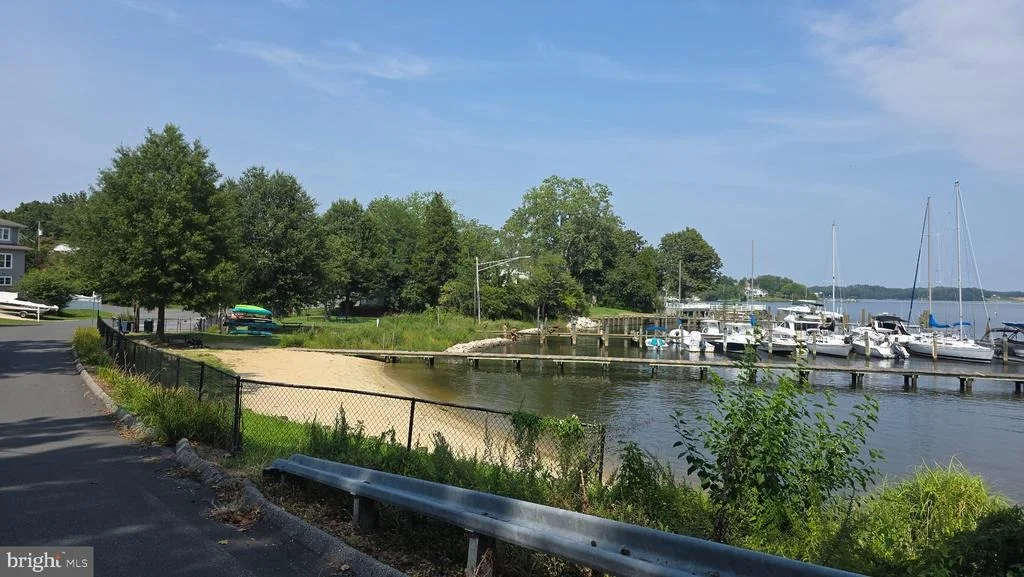 Photo of 1729 SHORE DRIVE