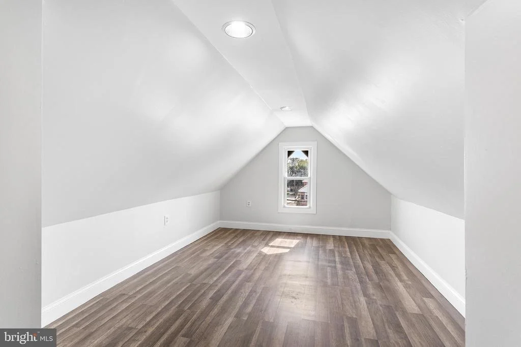 Photo of 623 W 3RD STREET W