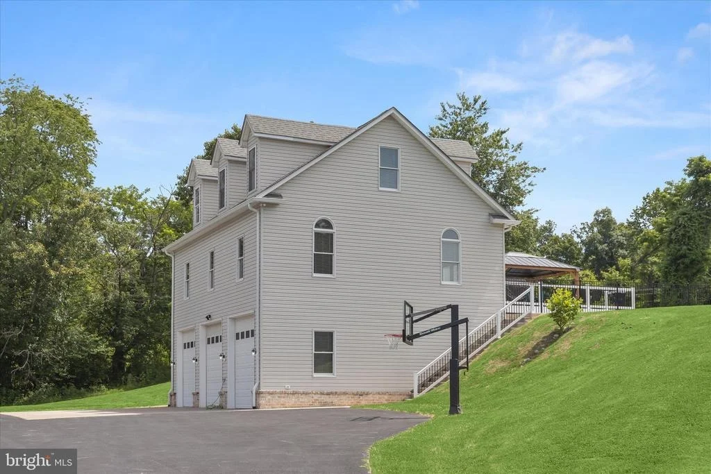 Photo of 3003 SHEFFIELD COURT