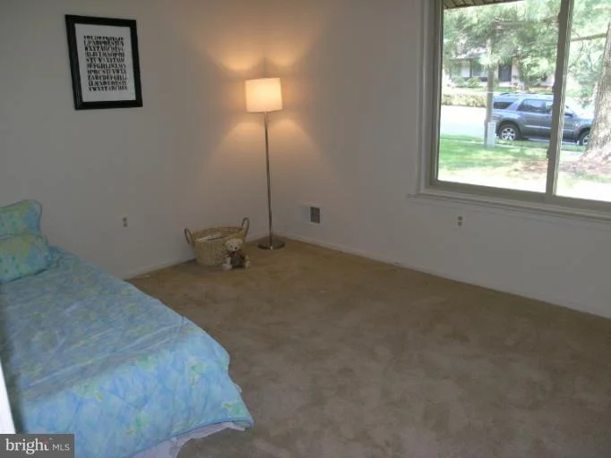 Photo of 6826 VANTAGE DRIVE