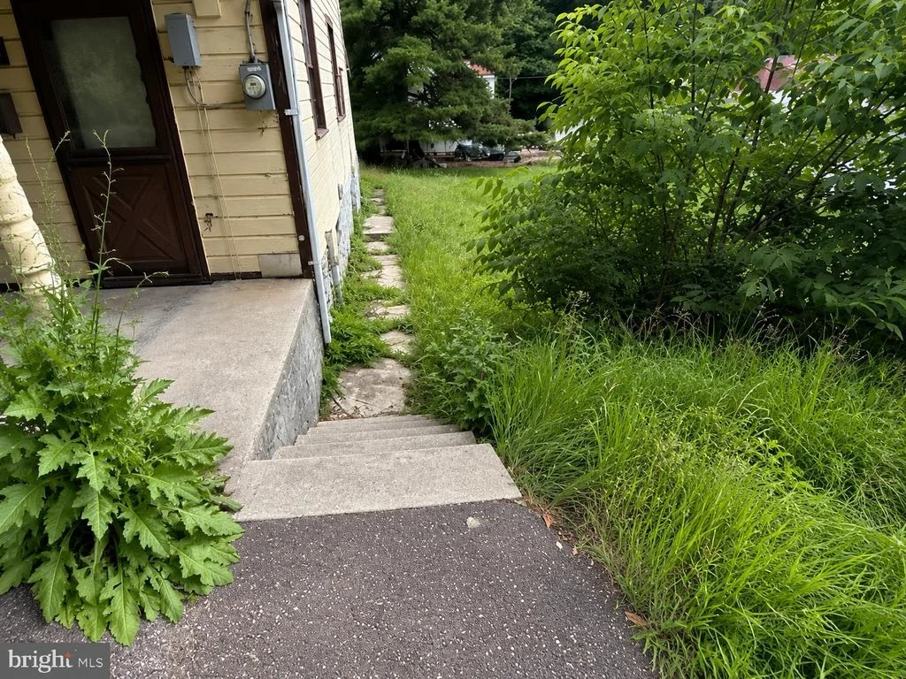 Photo of 90 DOUGLAS AVENUE