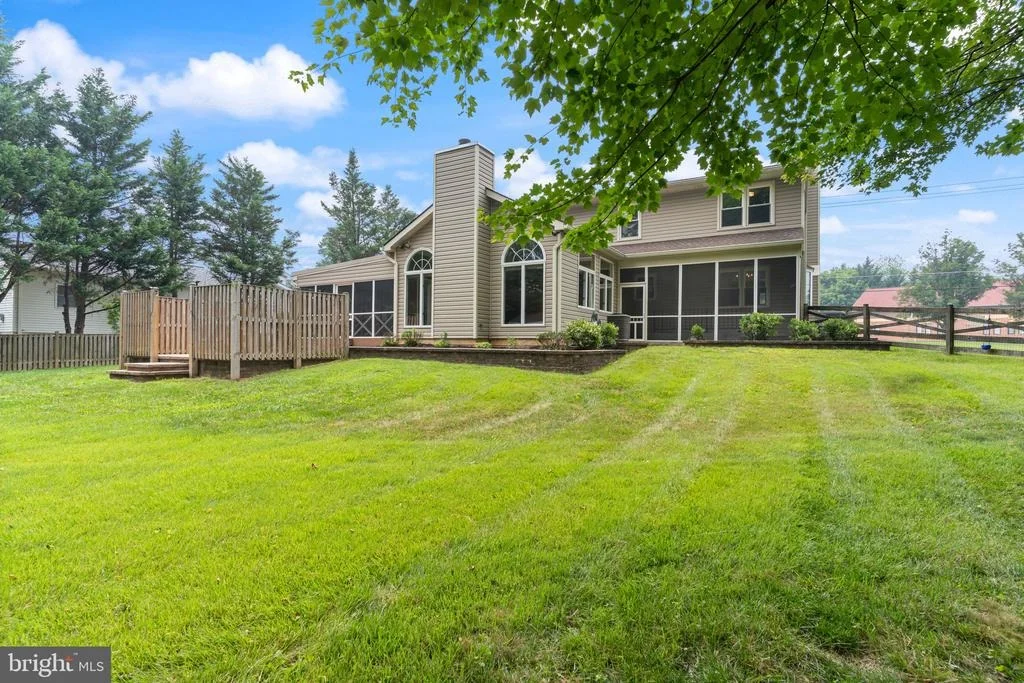 Photo of 15541 BAILEYS LANE