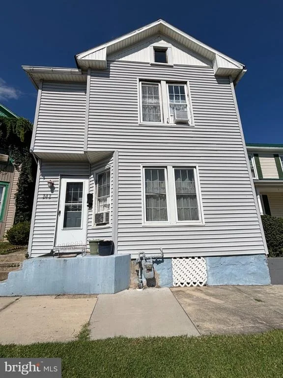Photo of 202 E ELDER STREET