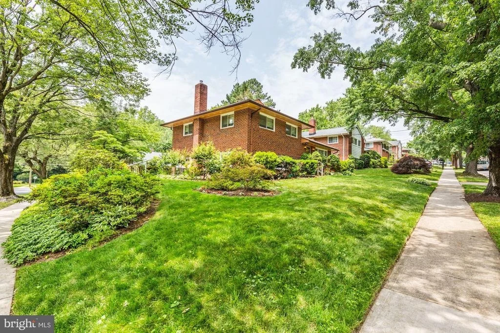 Photo of 10200 CONOVER DRIVE