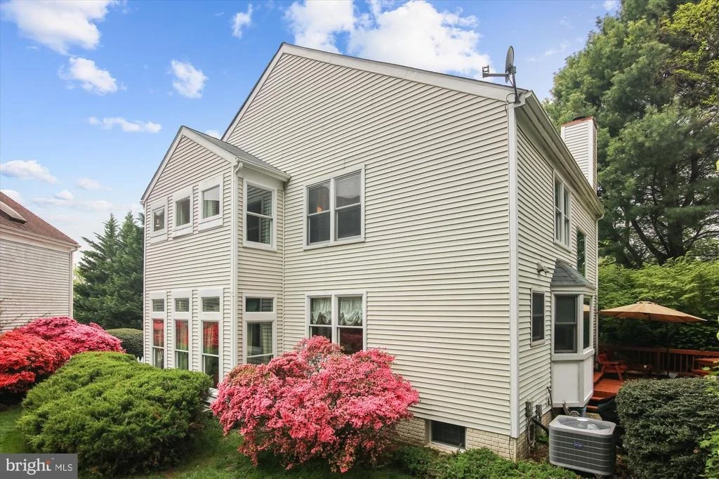 Photo of 2321 PONDSIDE TERRACE