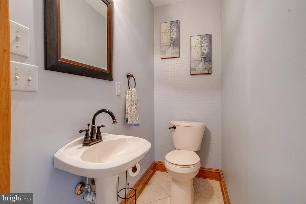 Photo of 2300 KINGS ARMS DRIVE