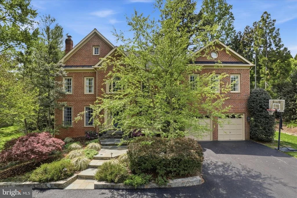 Photo of 6441 GEORGETOWN PIKE