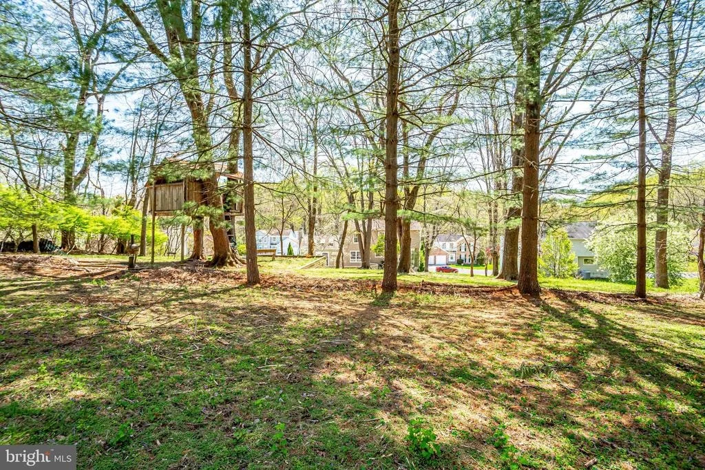 Photo of 9813 MAINSAIL DRIVE