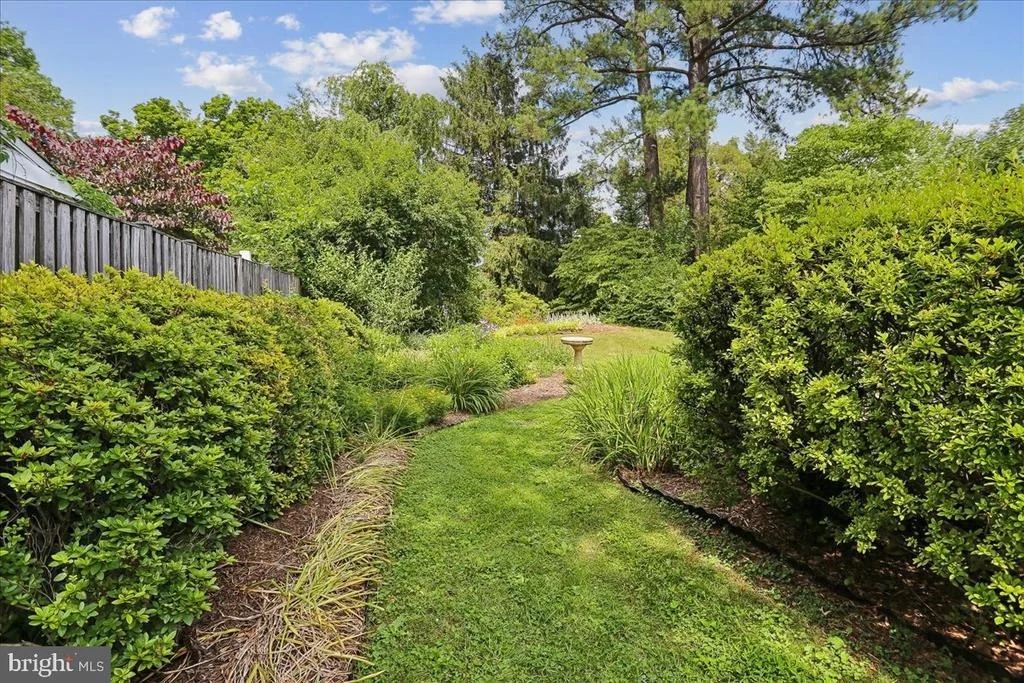 Photo of 3604 HERITAGE LANE