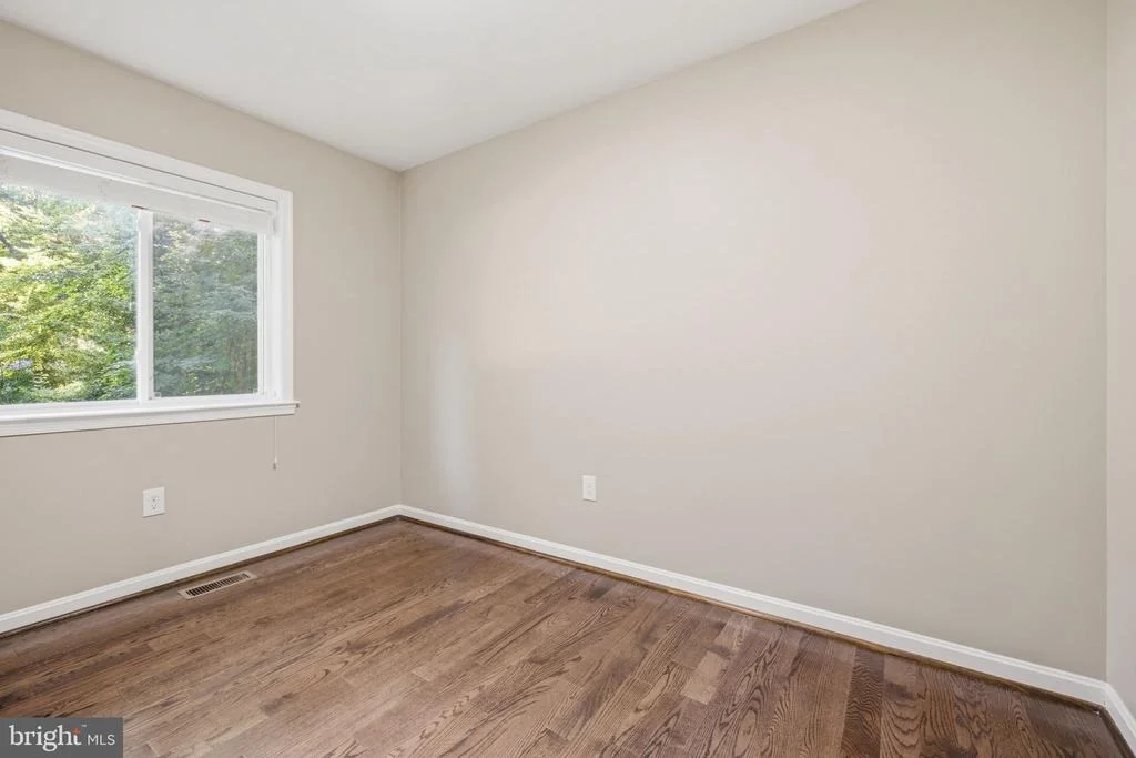Photo of 7371 CROWN LANE