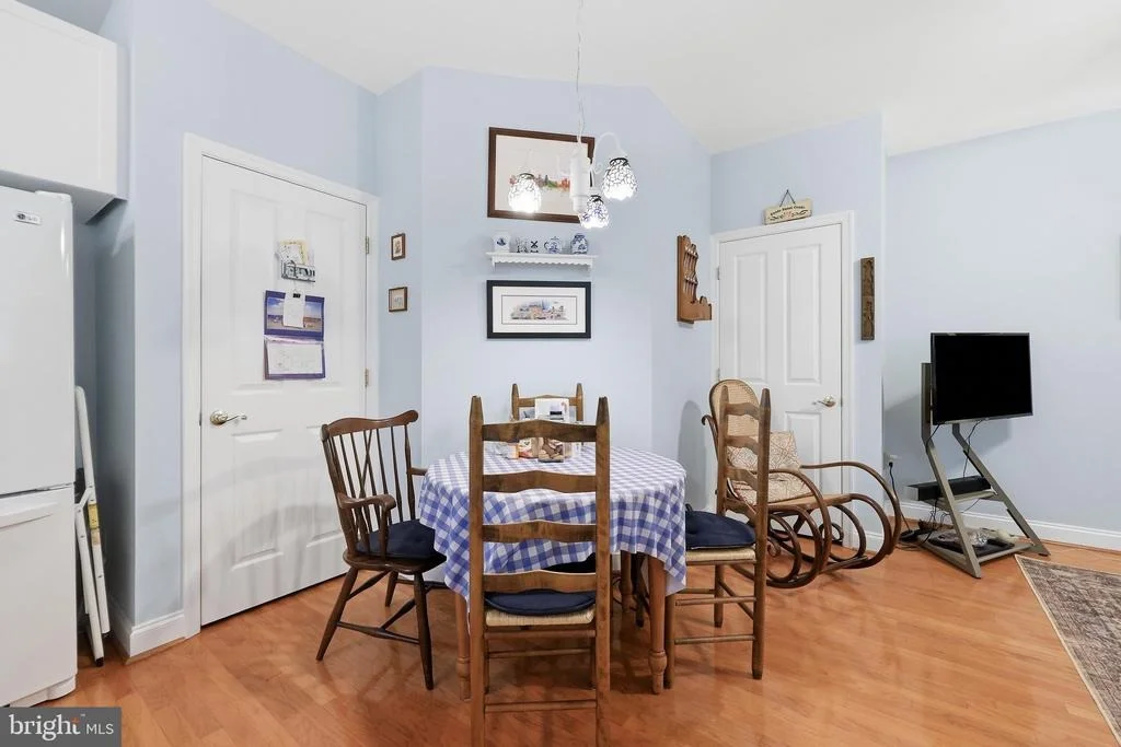 Photo of Unit 304 at 2500 WATERSIDE DRIVE