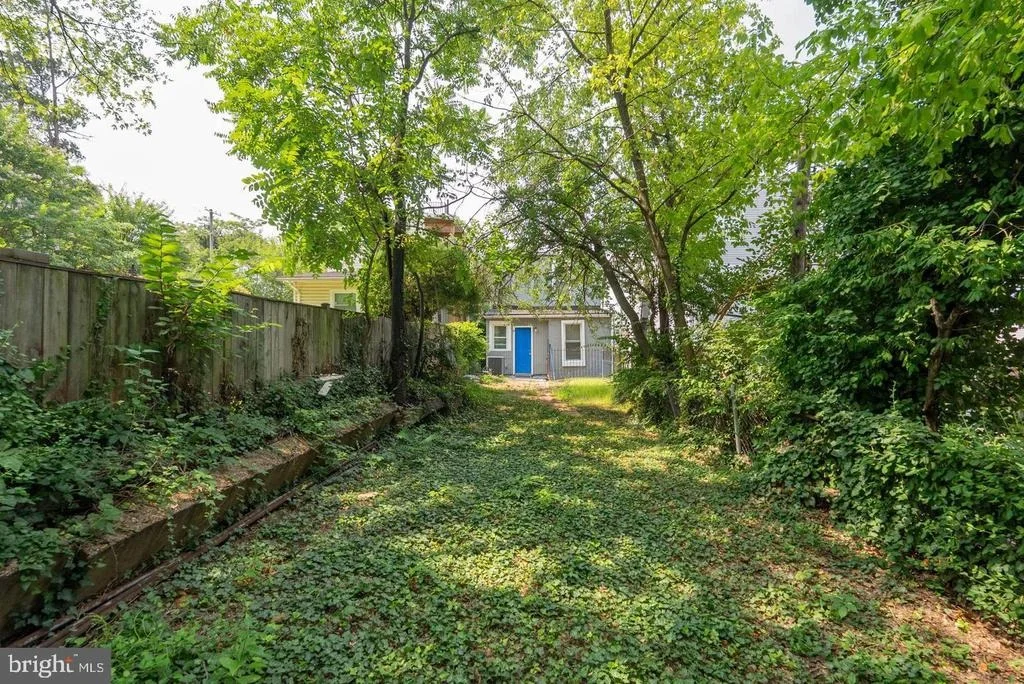 Photo of 1222 TALBERT STREET SE