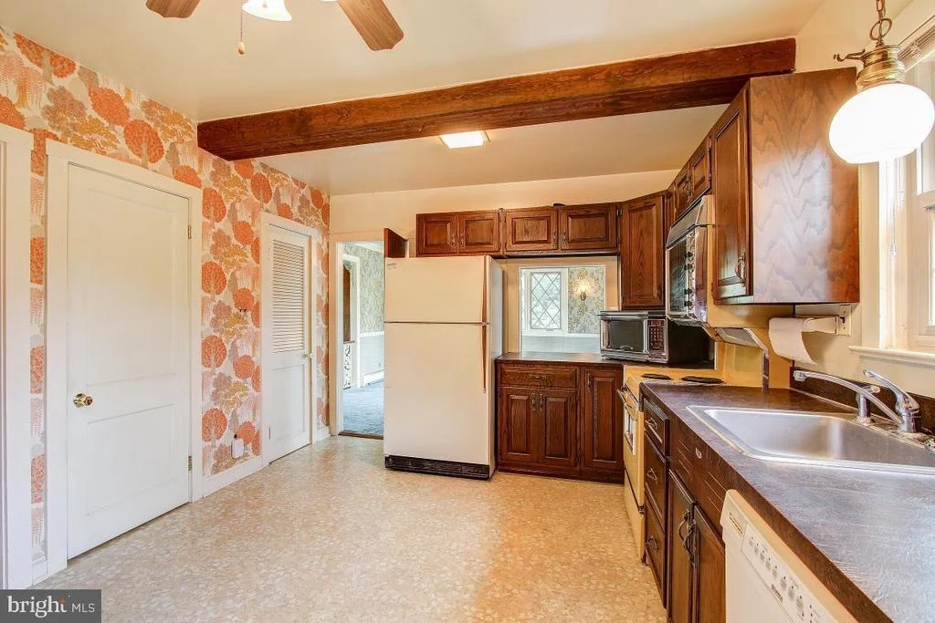 Photo of 3010 MAPLEHILL ROAD