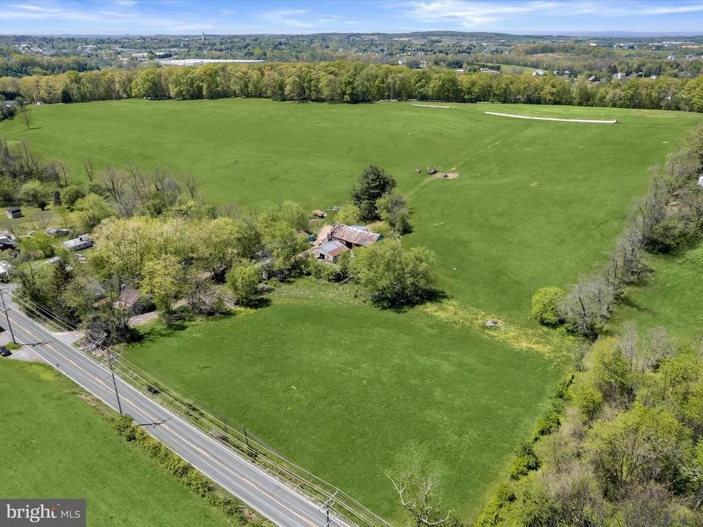 Photo of 932 OLD MANCHESTER ROAD