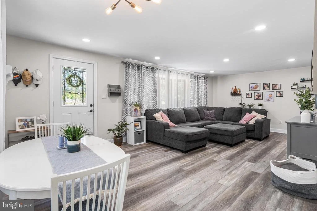 Photo of 100 BOWLING GREEN DRIVE