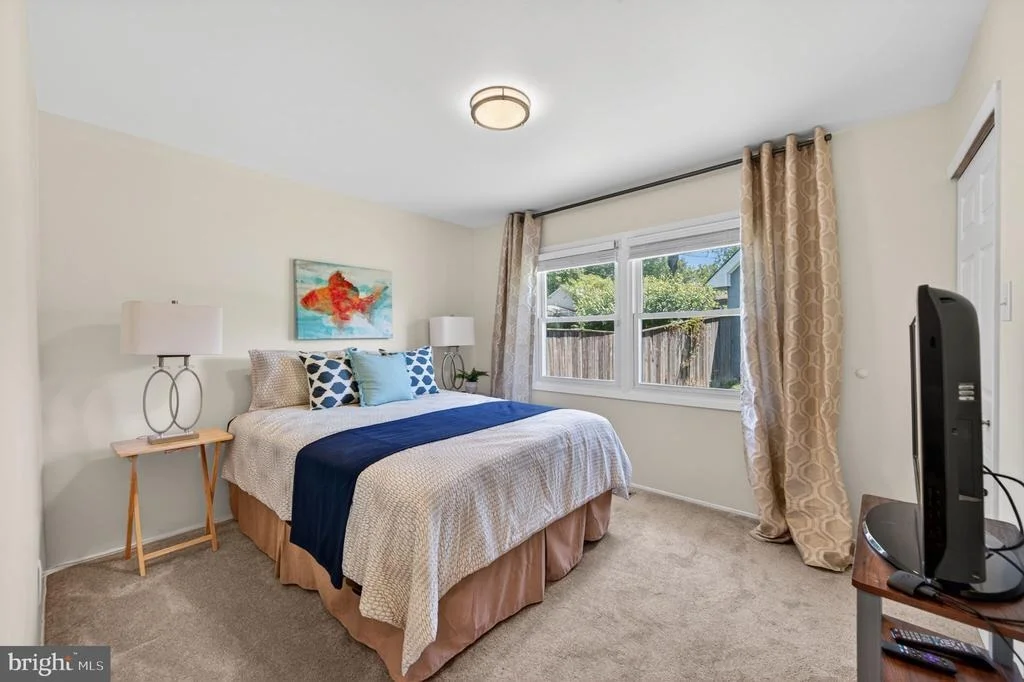 Photo of 3905 CARVEL LANE