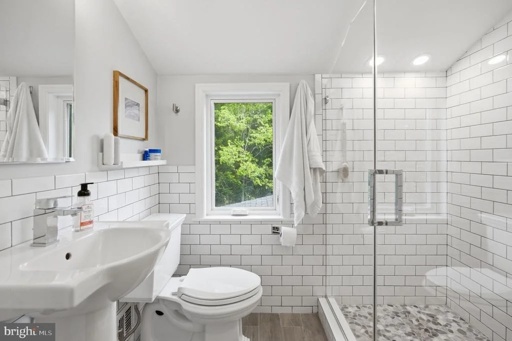 Photo of 6207 ADELAIDE DRIVE