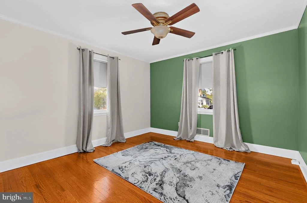 Photo of 545 FOREST VIEW ROAD